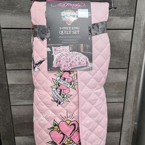 Ed Hardy KING Pink Death Before Dishonor 3 Piece Quilt Set
